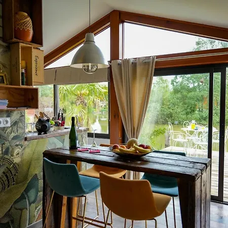 Kaebane 85, Avec Au Bord De L'eau Prouilly