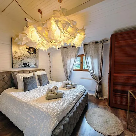 ô85 - Cottage&jacuzzi *