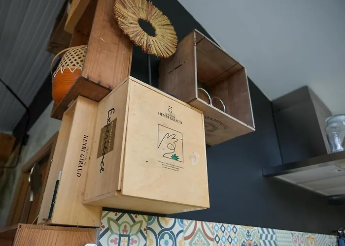 O85 - Cottage & Jacuzzi Feriehus Prouilly