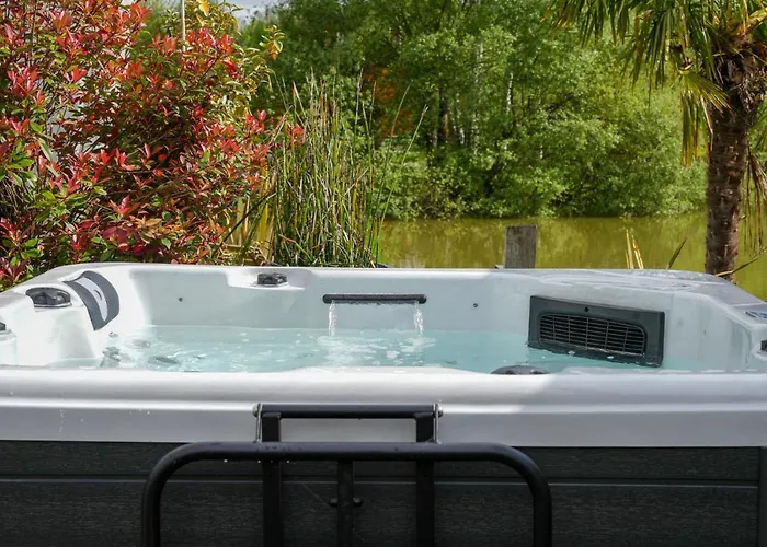 O85 - Cottage & Jacuzzi