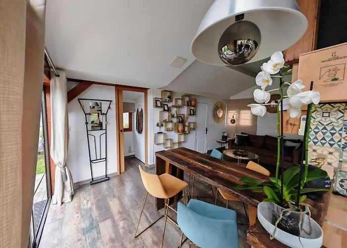 O85 - Cottage & Jacuzzi * Prouilly